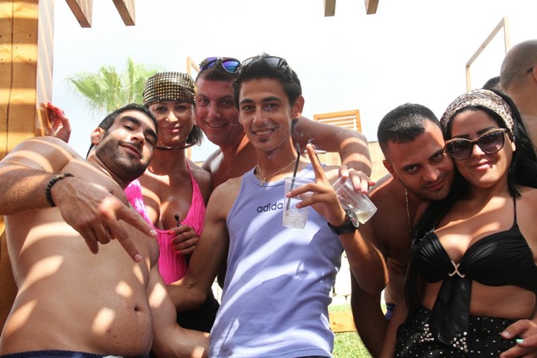 Cyan Beach Bar on Sunday